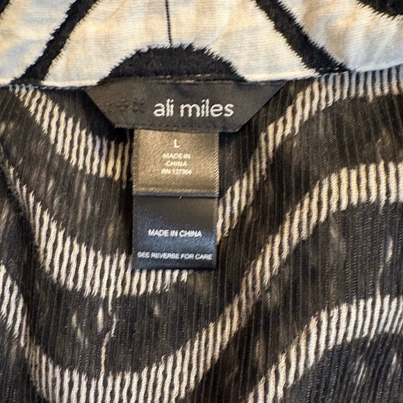Ali Miles Monochrome Wave Pattern Jacket - Picture 2 of 3